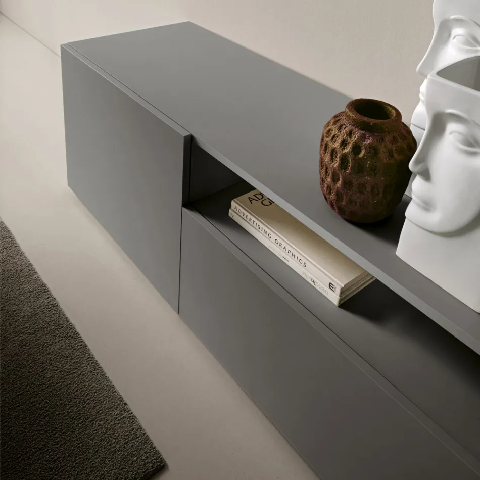 Buffet Miral sur pied en mélamine, au design linéaire, fabriqué en Italie Viadurini