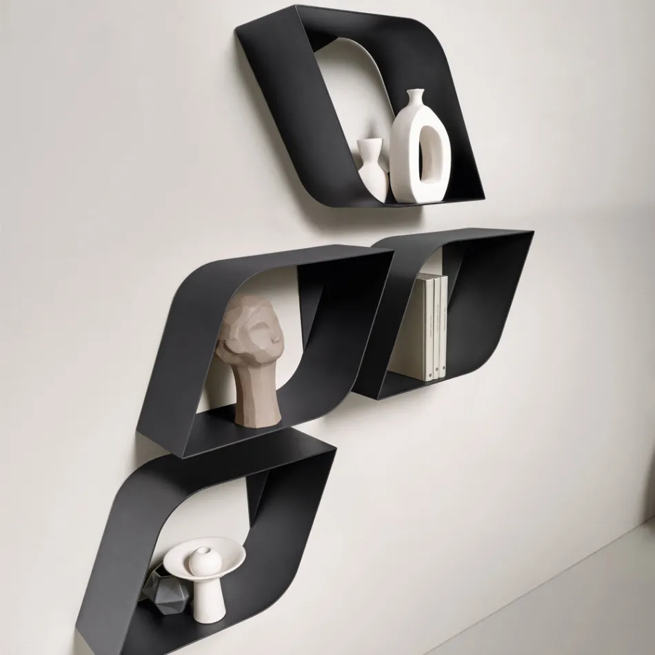 Étagère murale métallique Eteris avec espace de rangement intérieur, disponible en trois couleurs. Viadurini