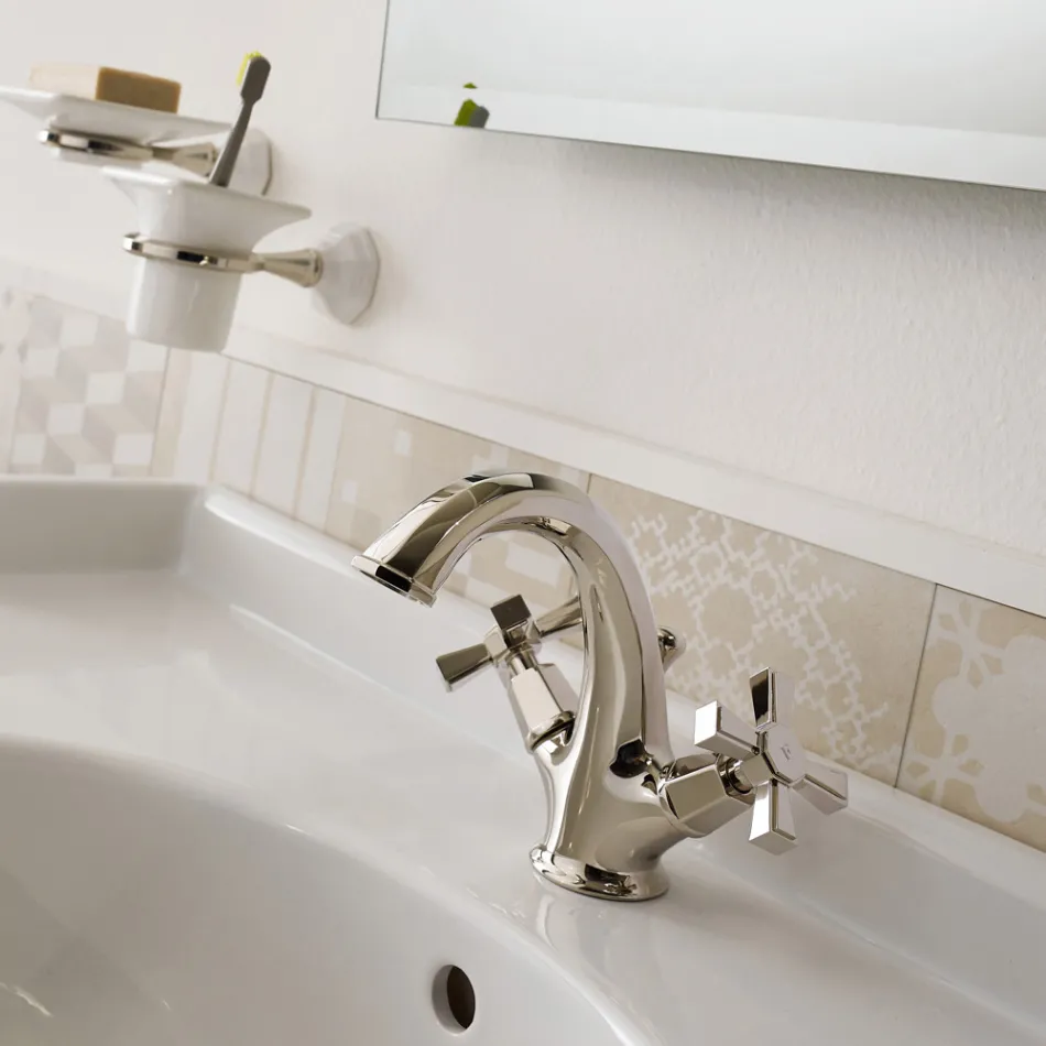 Mitigeur de lavabo monotrou design vintage en laiton fabriqué en Italie - Silvana Viadurini