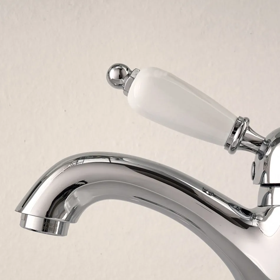 Mélangeur de lavabo en laiton fait main de style classique avec levier - Noriana Viadurini