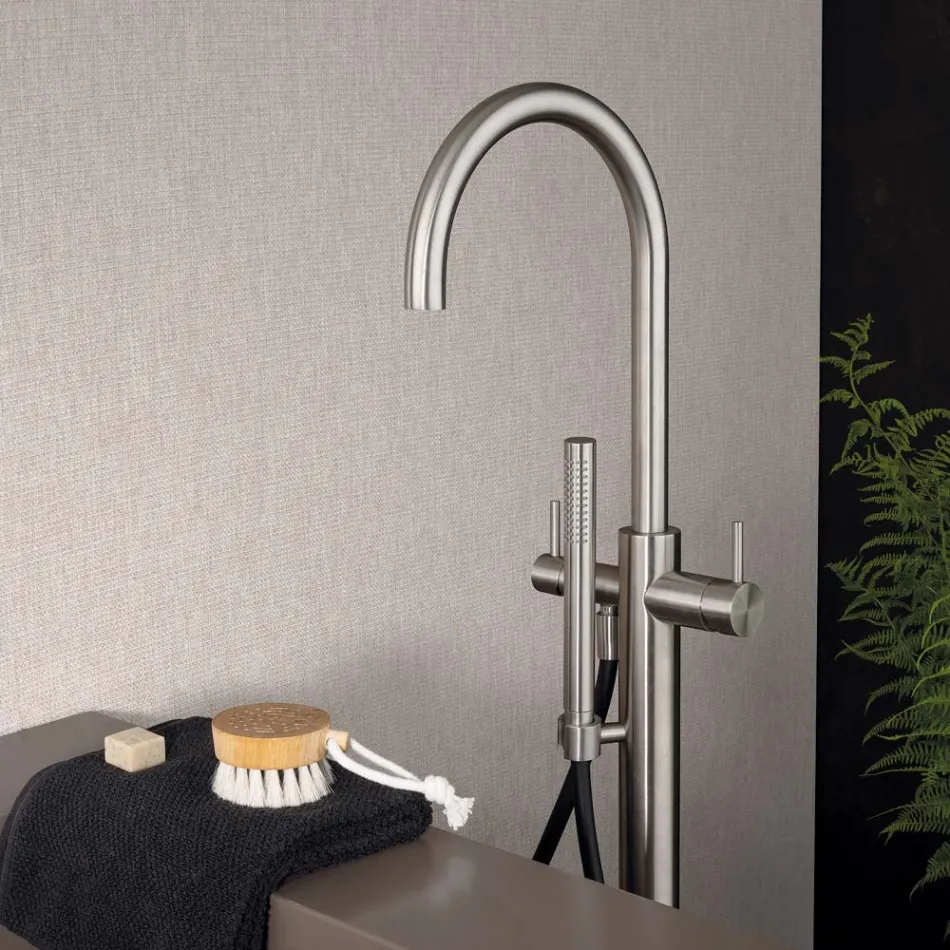 Mitigeur de baignoire sur pied extérieur en acier inoxydable AISI 316L - Griffes Viadurini