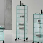Armoire polyvalente avec roues en verre transparent avec 3,6,8 ou 10 étagères - Versatilio Viadurini