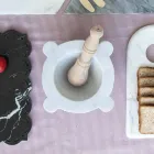 Mortier en marbre blanc de Carrare avec pilon en bois fabriqué en Italie - Winda Viadurini