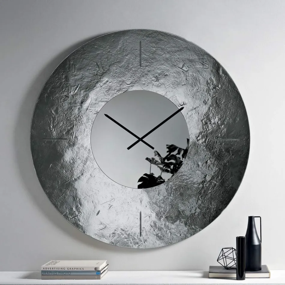 Cinzia - Horloge murale en verre fusionné argenté à dos martelé, fabriquée en Italie Viadurini