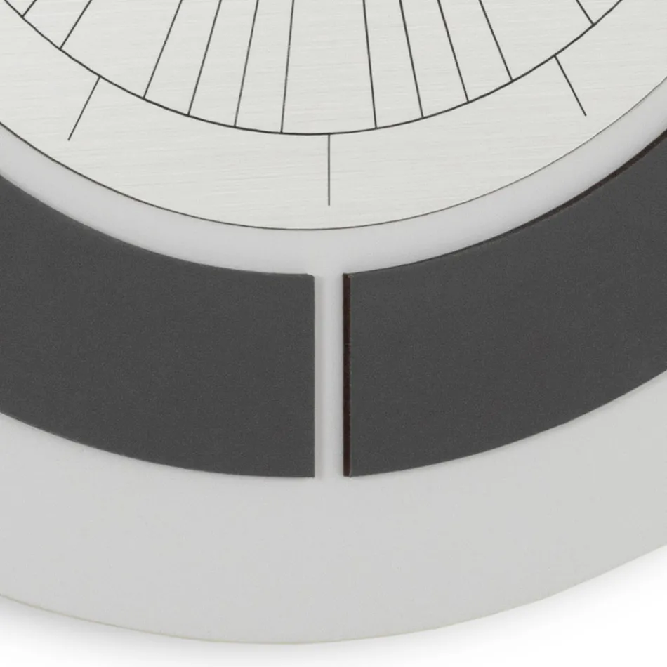 Horloge avec cadre en relief et polypropylène avec différentes couleurs - Lunarium Viadurini