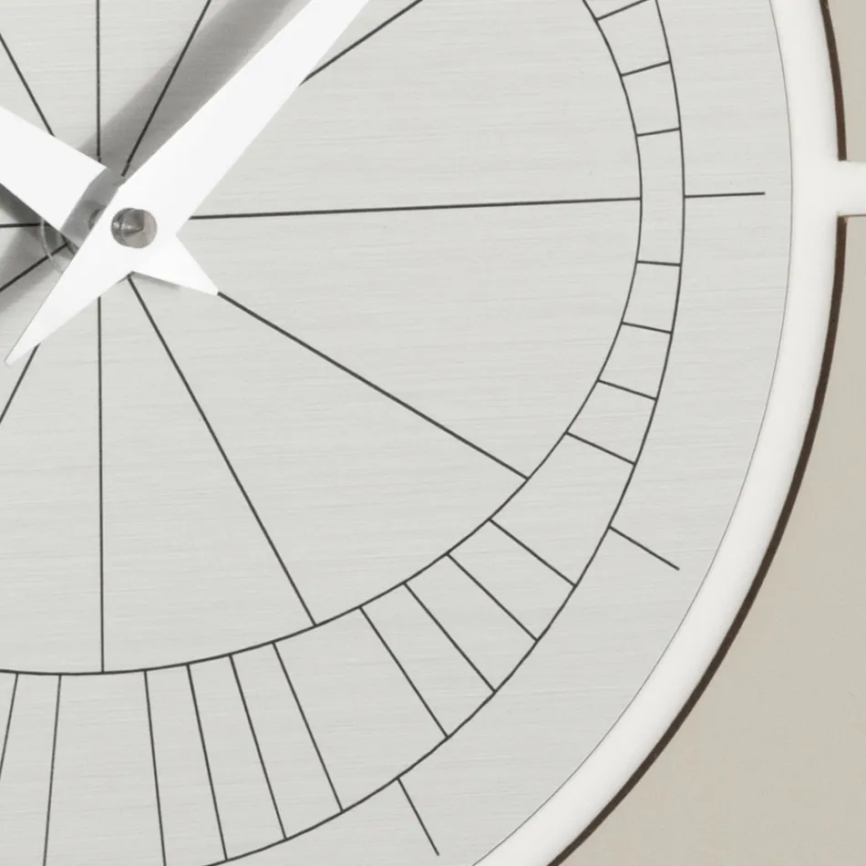 Horloge avec cadre en relief et polypropylène avec différentes couleurs - Lunarium Viadurini