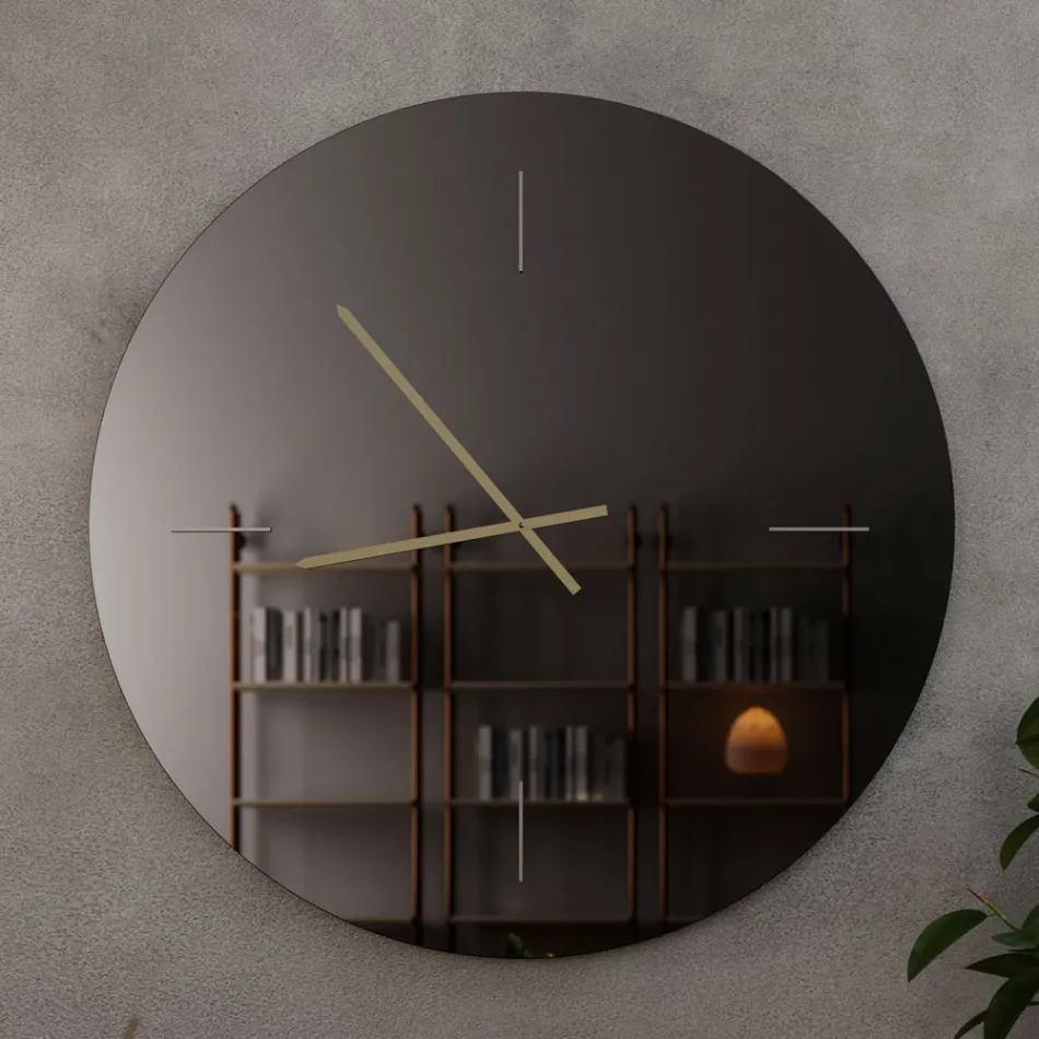 Horloge murale en verre avec aiguilles en laiton satiné - Radia Viadurini