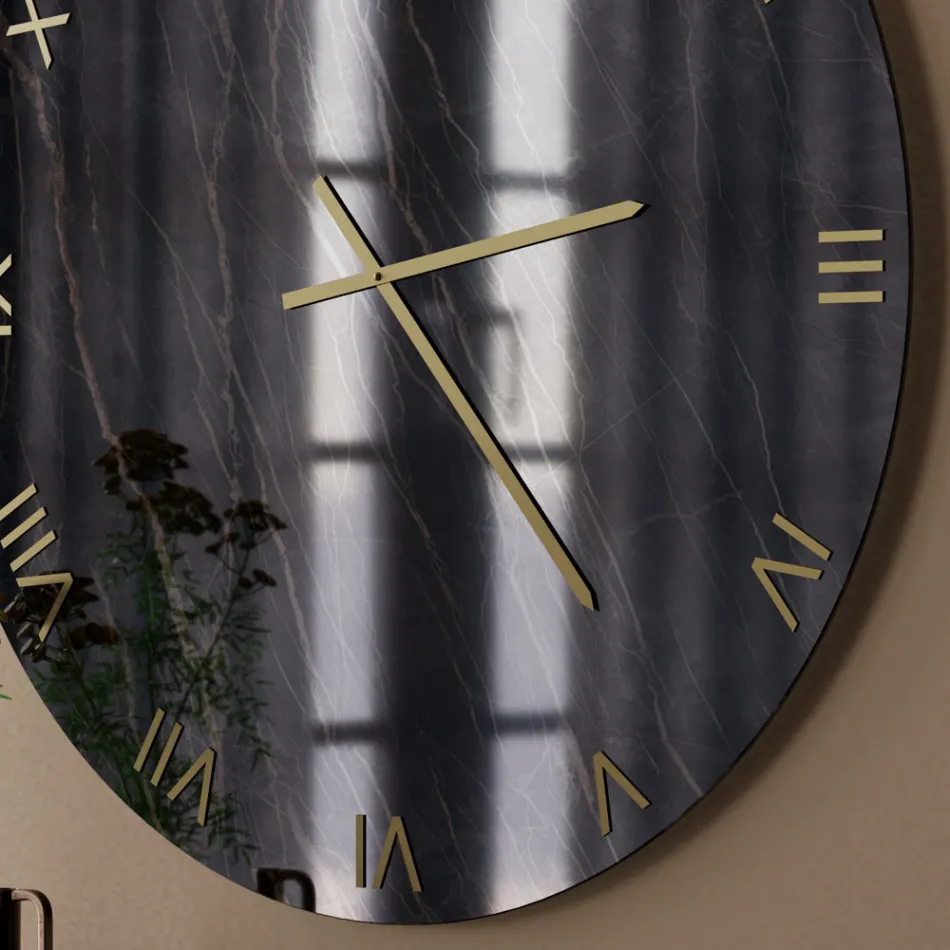 Horloge murale en verre effet marbre noir et or avec aiguilles en laiton - Cortex Viadurini