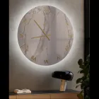 Horloge murale en verre effet marbre Calacatta avec aiguilles en laiton - Axis Viadurini