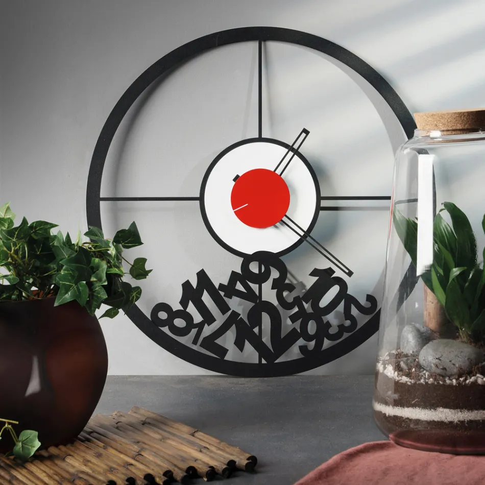 Horloge en fer avec chiffres tombés fabriquée en Italie - Bélier Viadurini