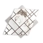 Panneau gravé au laser avec femme et enfant fabriqué en Italie - Harald Viadurini