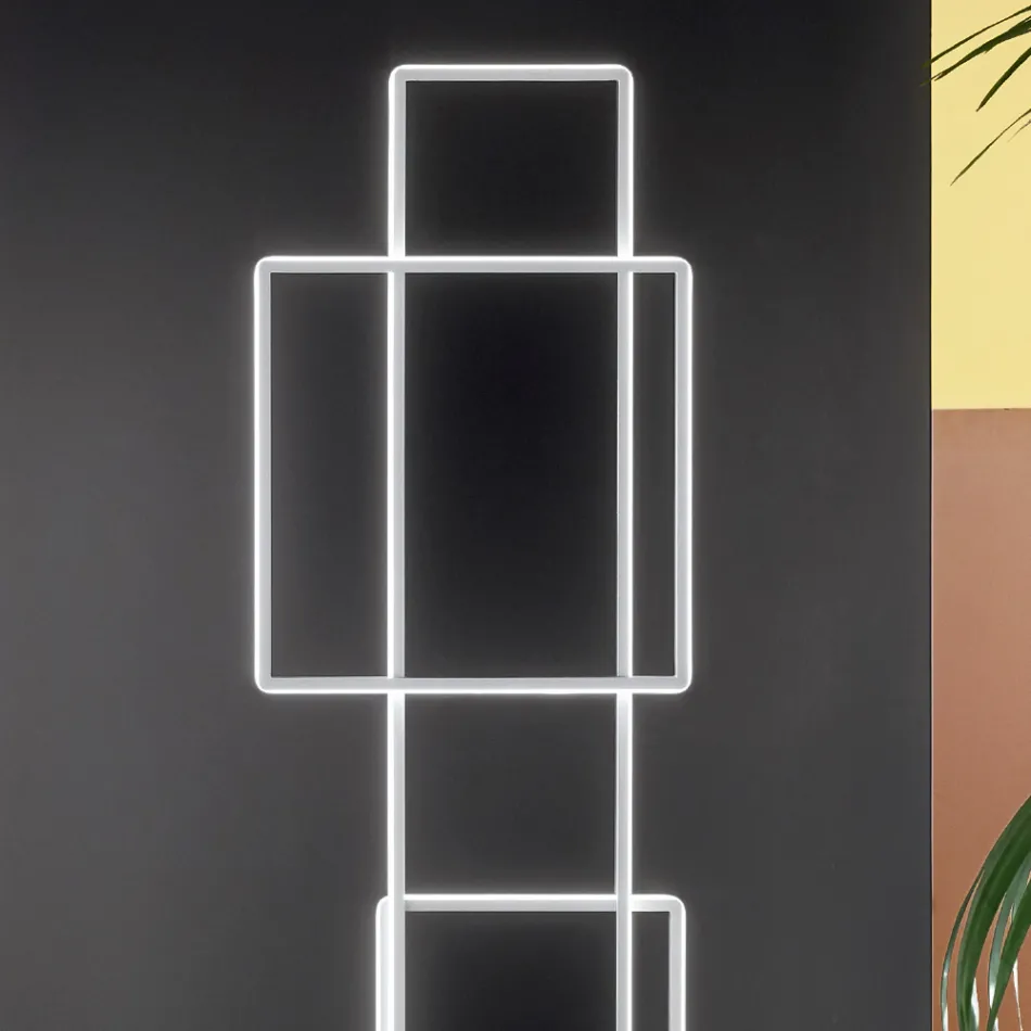 Lampadaire LED Design en Métal Peint Or ou Argent - Formal Viadurini