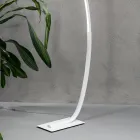 Lampadaire LED moderne à intensité variable en métal noir, doré ou blanc - Gondola Viadurini
