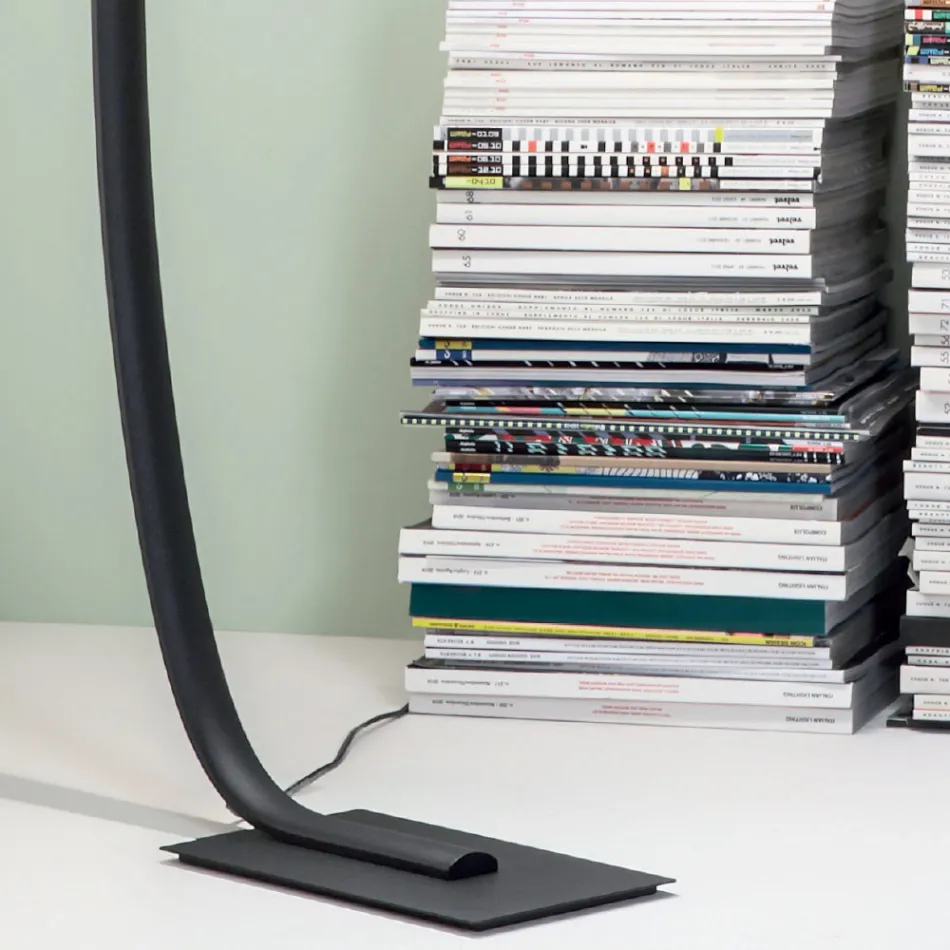 Lampadaire LED moderne à intensité variable en métal noir, doré ou blanc - Gondola Viadurini