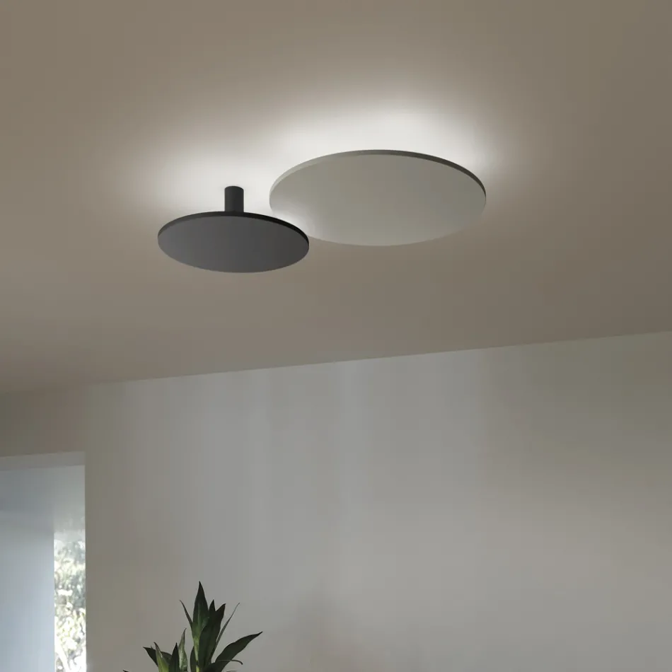 Plafonnier en métal disponible en différentes finitions et tailles - Lumi Viadurini