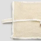 Pochette en coton nid d'abeille blanc naturel avec bouton en nacre - Anteha Viadurini