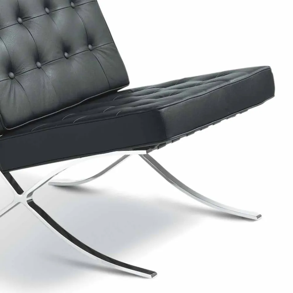 Fauteuil Morella en éco-cuir avec boutons et structure chromée Viadurini