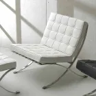 Fauteuil Morella en éco-cuir avec boutons et structure chromée Viadurini