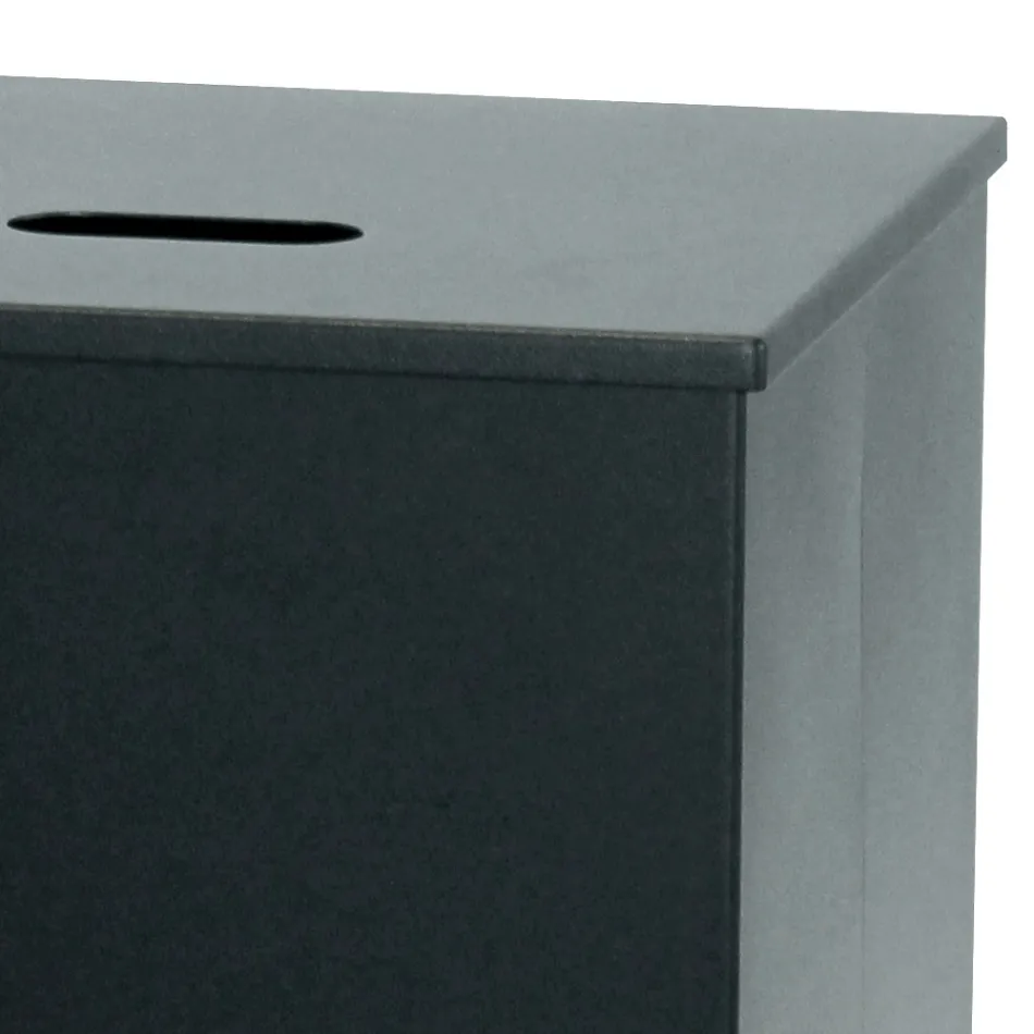 Porte-granulés carré en acier peint en noir et roues fabriqué en Italie - Parrot Viadurini