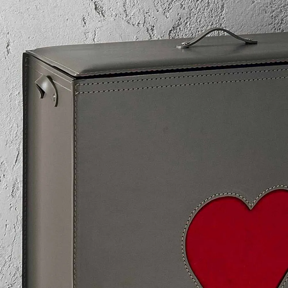 Panier à linge contemporain en cuir fabriqué en Italie Adele, insert en cœur Viadurini