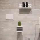 Porte-rouleau de salle de bain en Corian blanc ou avec inserts noirs Design italien - Elono Viadurini