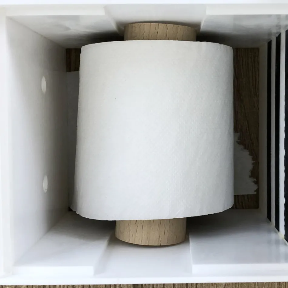 Porte-rouleau de salle de bain en Corian blanc ou avec inserts noirs Design italien - Elono Viadurini