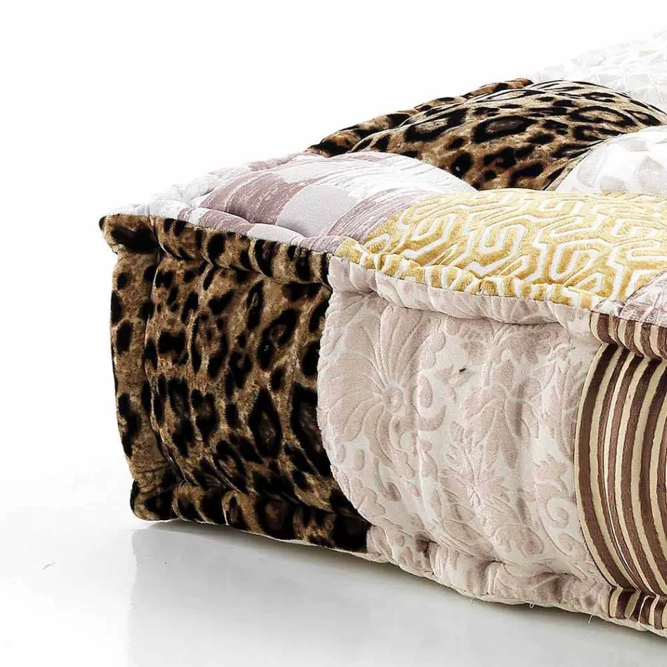 Pouf carré ethnique en tissu patchwork ou velours - Fibre Viadurini