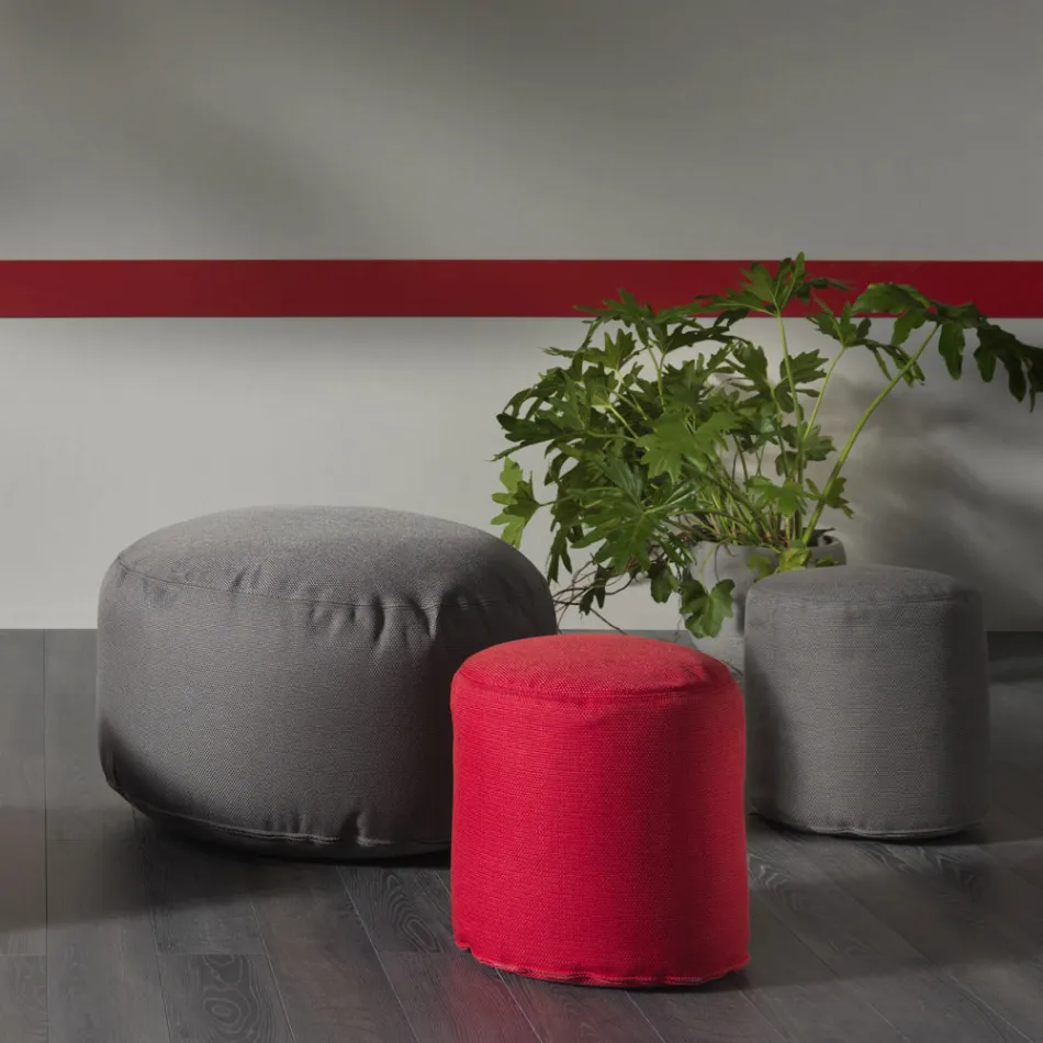Pouf rond doux pour salon intérieur ou extérieur en tissu coloré - Naemi Viadurini