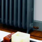 Radiateur hydraulique rétro fonte en 3 colonnes par Tiffany Scirocco H Viadurini