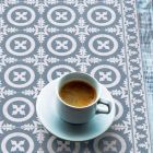 Chemin de table à motifs beige ou bleu en Pvc et polyester moderne - Bondo Viadurini