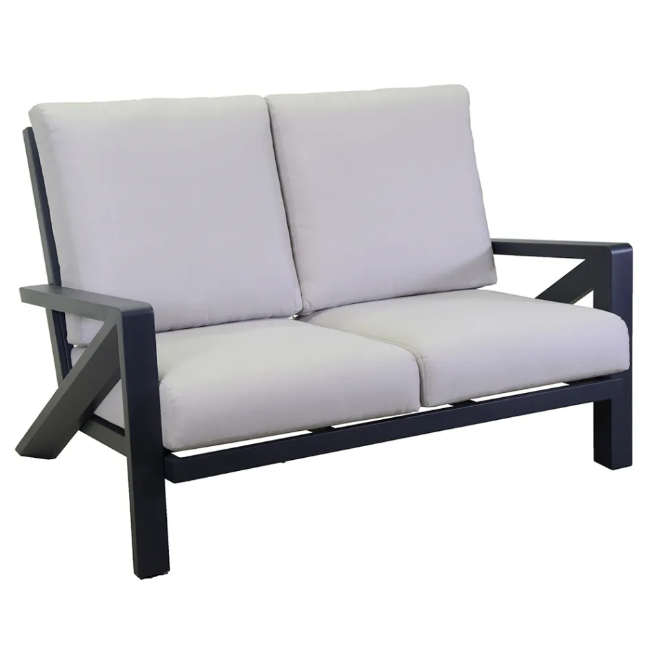 Salon composé d'un canapé, d'une table basse et de fauteuils avec repose-pieds - Tableau d'affichage Viadurini