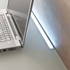 Bureau suspendu en cristal avec structure métallique Made in Italy - Silicon Viadurini