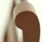 Chaise classique en bois avec assise en tissu, design italien - Baptiste Viadurini