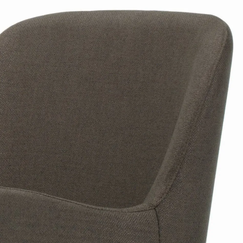 Chaise avec accoudoirs avec pieds en bois et assise rembourrée fabriquée en Italie - Bari Viadurini