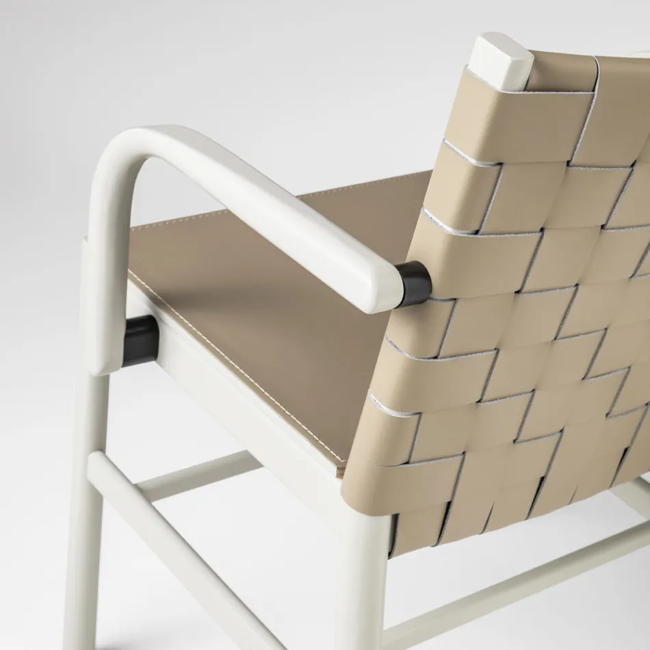 Chaise de luxe en hêtre laqué beige et cuir tressé fabriquée en Italie - Nora Viadurini