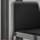 Chaise empilable en bois avec assise en velours fabriquée en Italie, 2 pièces - Leipzig Viadurini