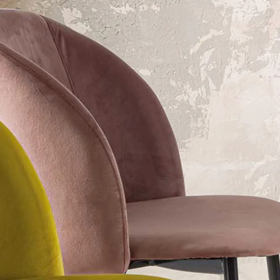 Chaise de salle à manger en velours avec pieds en métal noir, 4 pièces - Hanna Viadurini