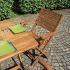 Chaise d'extérieur pliante en bois d'acacia avec accoudoirs en option - Fontana Viadurini