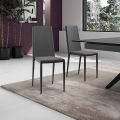 Set de 4 chaises modernes en simili-cuir Dora