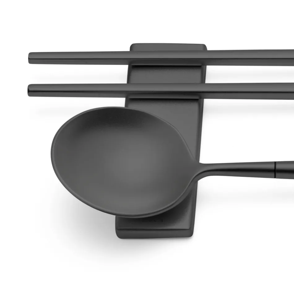 Ensemble composé d'une cuillère à fruits, de baguettes et d'un repose-couverts - Osaka Viadurini