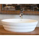 Ensemble de mobilier suspendu design pour salle de bain en teck rayé Poggio Viadurini