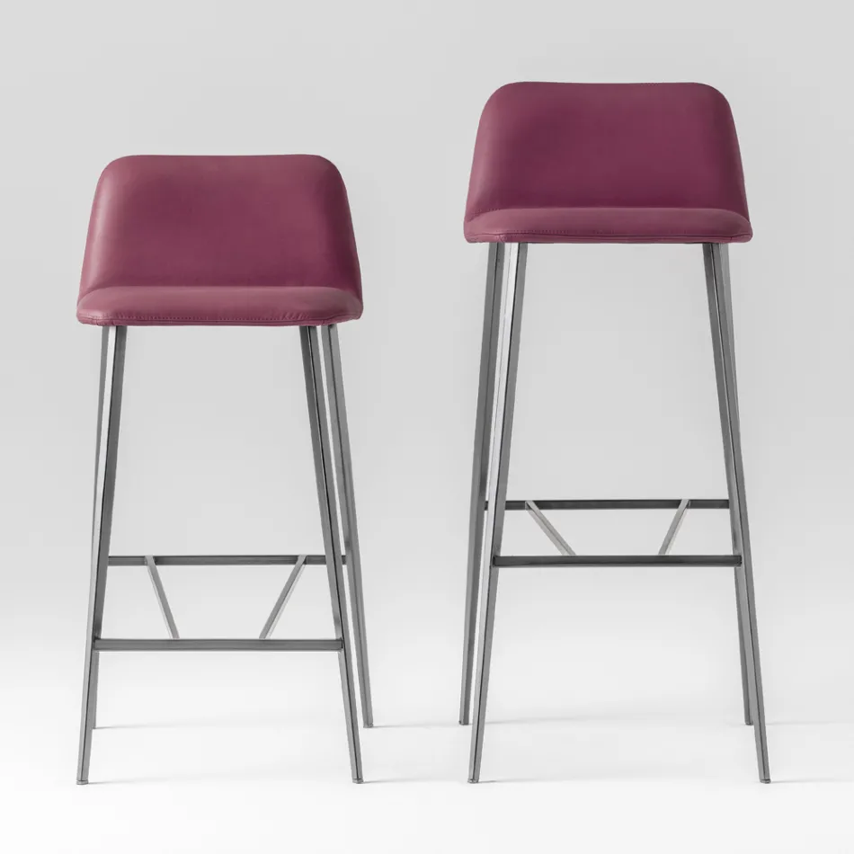 Tabouret haut de qualité en cuir avec base en métal fabriqué en Italie - Molde Viadurini