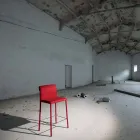 Tabouret entièrement rembourré en technofibre rouge Made in Italy - Screen Viadurini