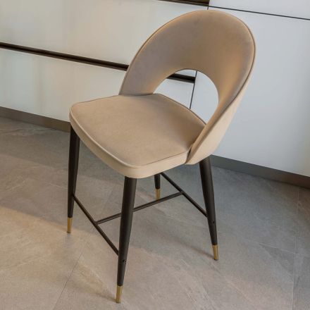 Tabouret de salon avec structure en métal et embouts en laiton galvanique - Sergei Viadurini