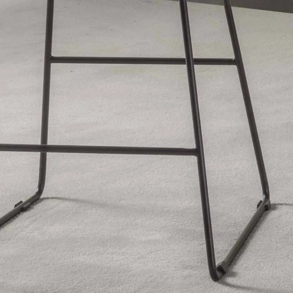 Tabouret de design moderne avec traîneau en métal peint - Ines Viadurini