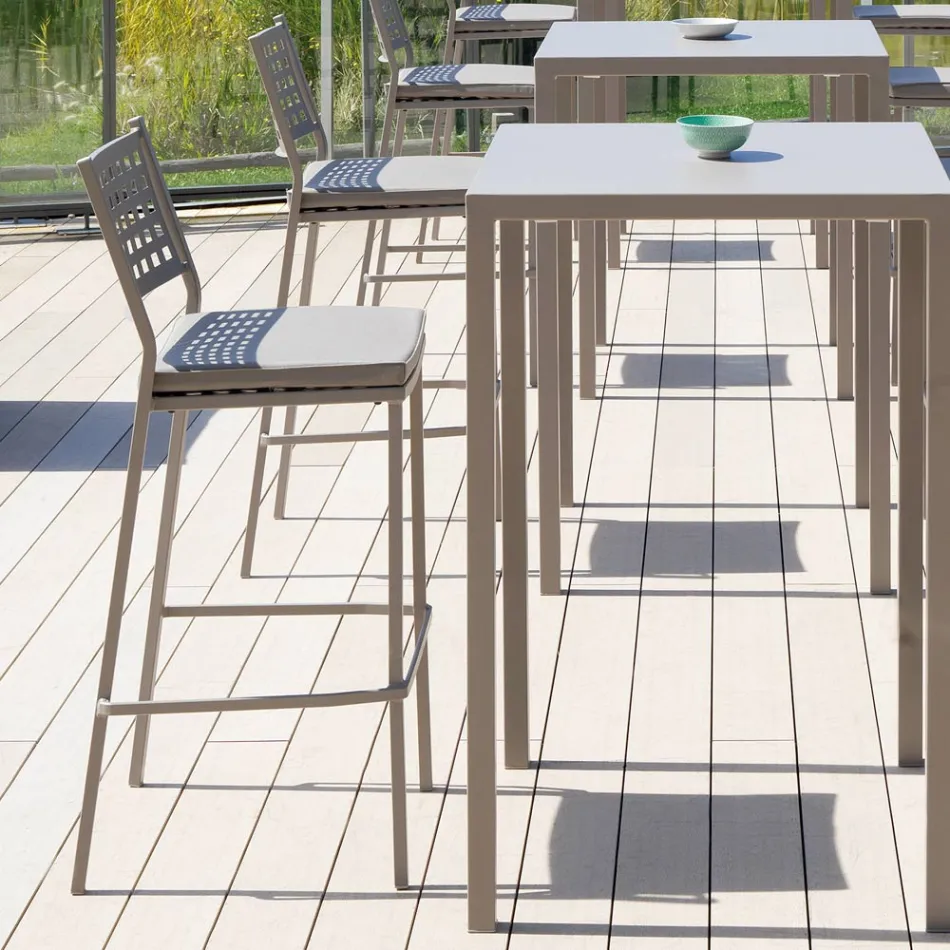 Tabouret d'extérieur empilable en acier peint Made in Italy - Nilda Viadurini