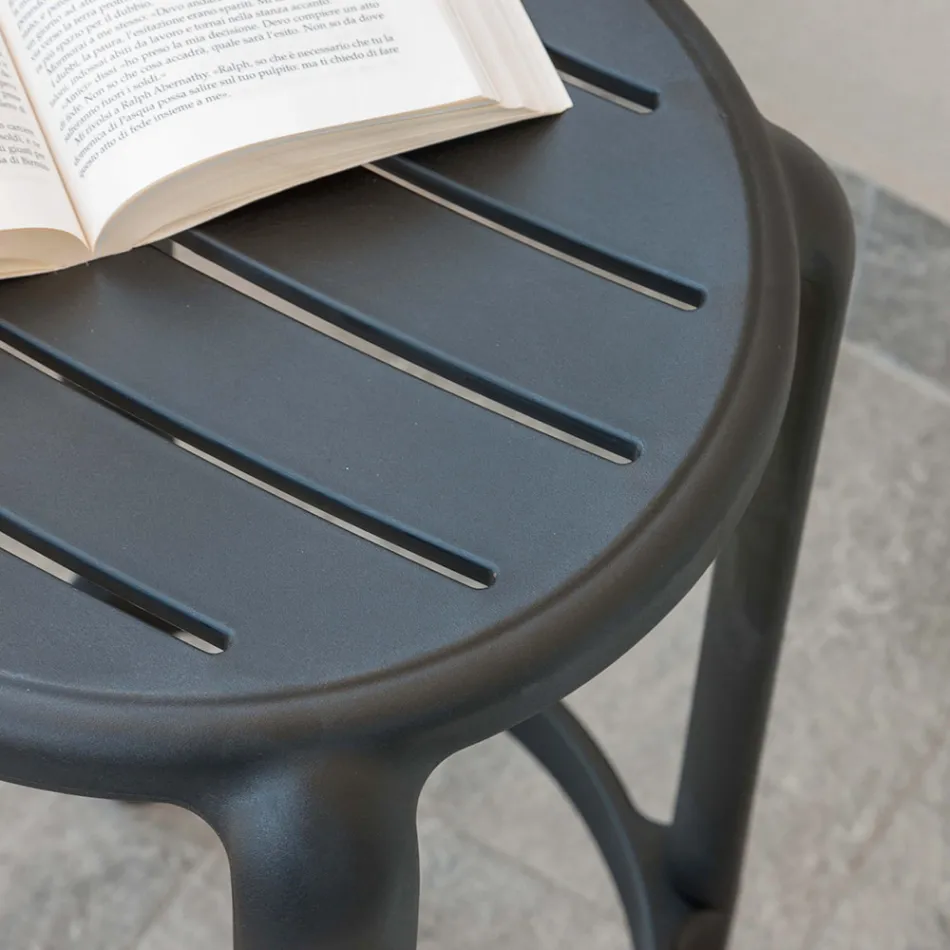 Tabouret en polypropylène renforcé de fibre de verre de différentes couleurs - Neev Viadurini