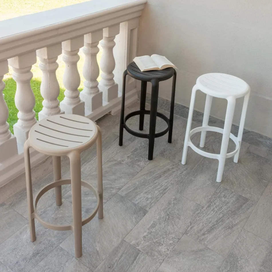 Tabouret en polypropylène renforcé de fibre de verre de différentes couleurs - Neev Viadurini