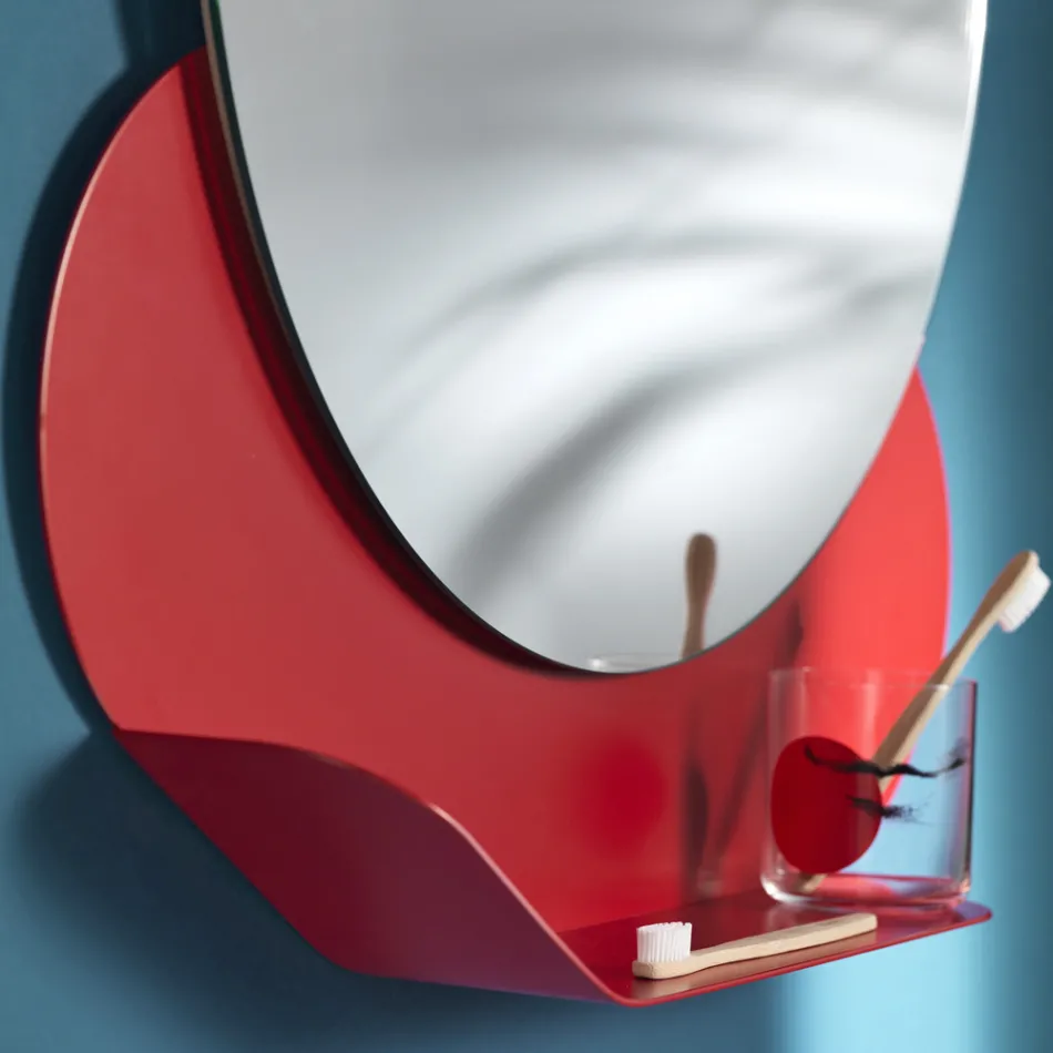 Miroir mural avec étagère en métal de différentes couleurs Made in Italy - Hera Viadurini