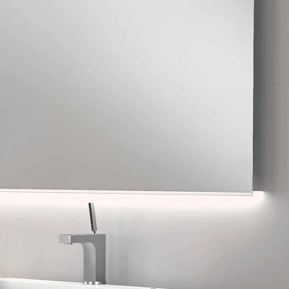 Miroir de salle de bain avec design moderne Luminaire LED avec bords satin Veva Viadurini